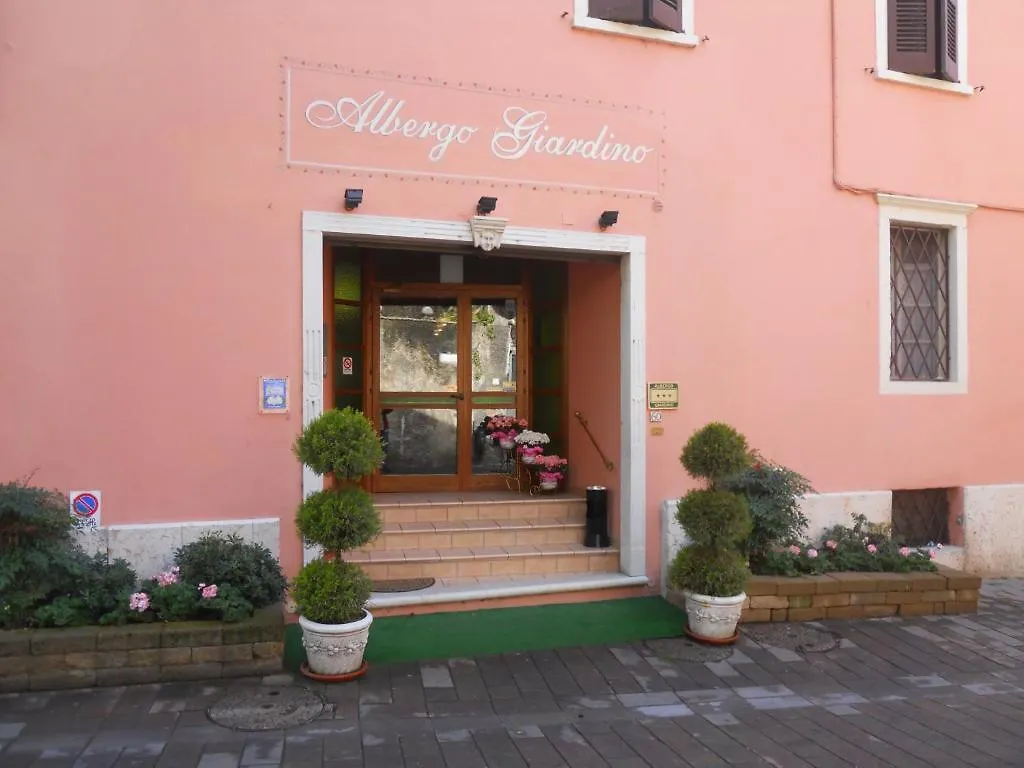 Albergo Giardino Toscolano Maderno 3*,